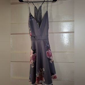 Iris Floral Backless Dress in Gray and Pink
